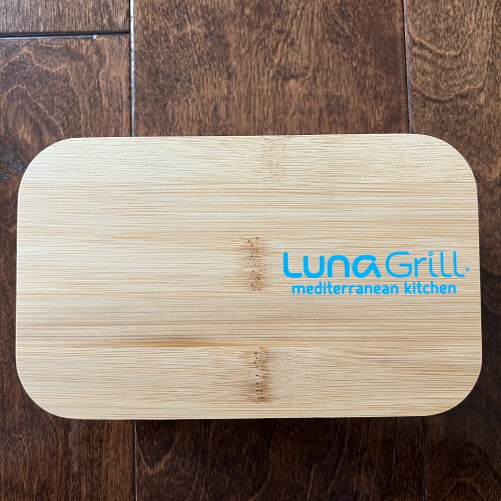 Microwavable Plastic Lunch Box with Bamboo Lid | Brand New
